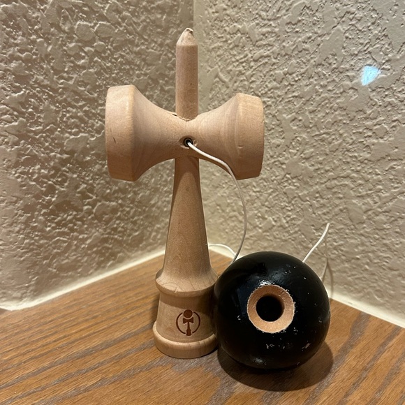Wooden Kendama Toyi - Picture 6 of 7